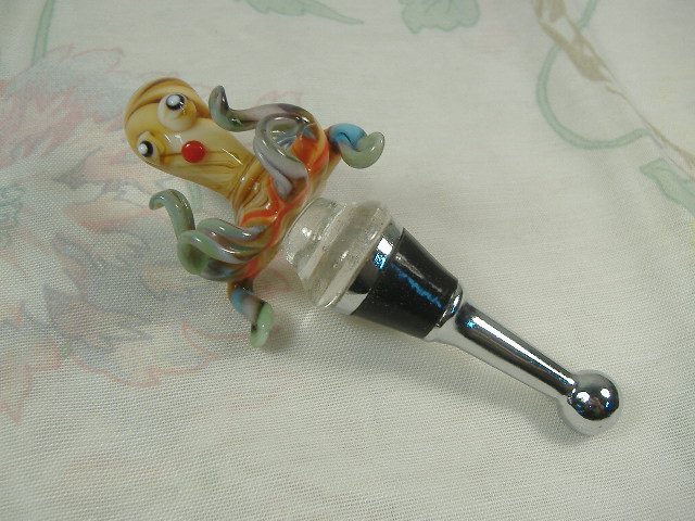 Murano Art Deco Glass Decorative Wine Stopper: Gift box included with this lot. A wine stopper is an essential wine accessory to close leftover wine bottles before refrigerating them. Wine stoppers are used because it is hard to put the original c