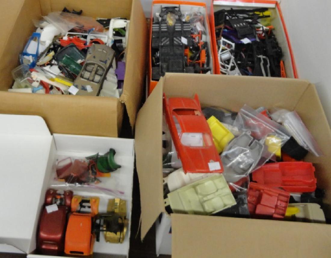 *5 GROUPS OF CAR PART KITS (1 of 1)