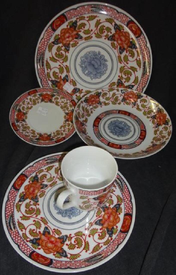 *SET OF FRENCH DINNERWARE (1 of 1)