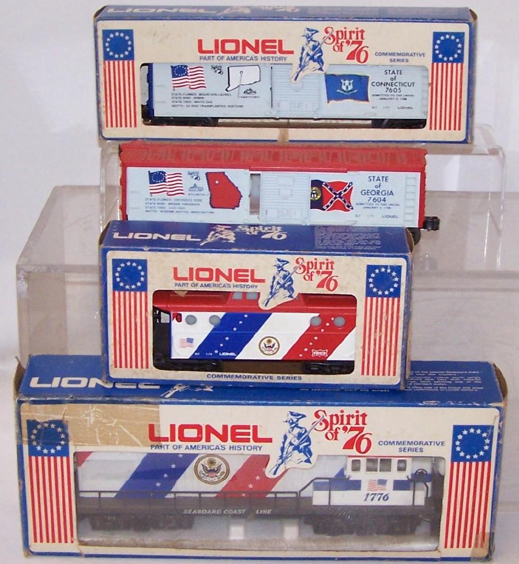 *4-PIECE LIONEL TRAIN SET: Spirit of 76 U36B diesel #6-1776, Connecticut boxcar #6-7605, caboose #7600 (all with boxes), and unboxed State of Georgia #7604.