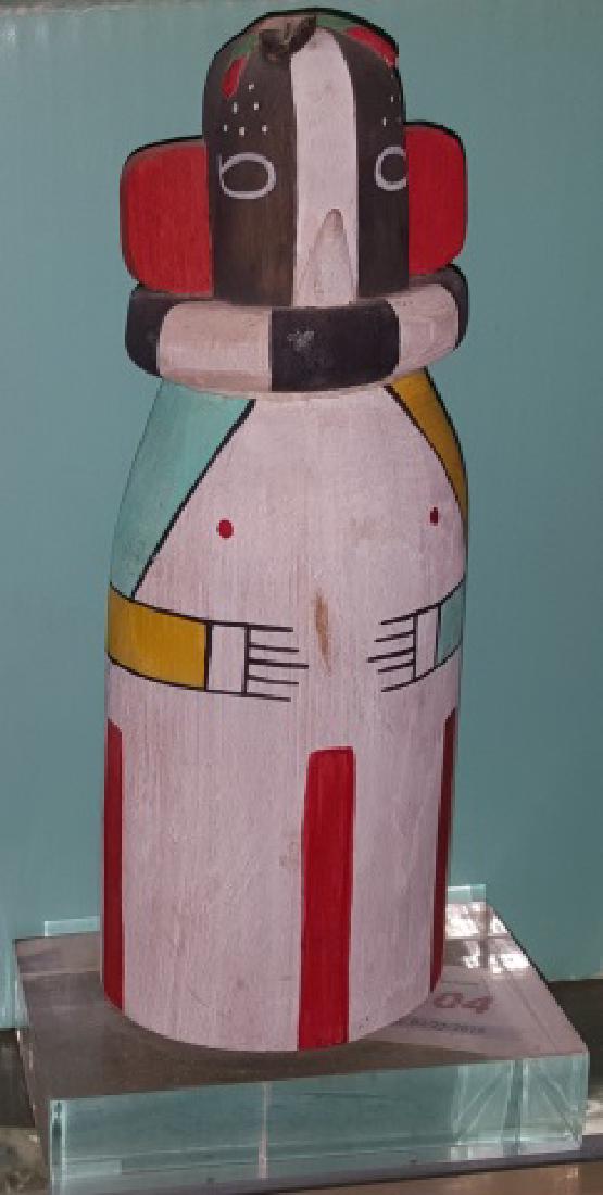 NATIVE AMERICAN CRADLE DOLL: Approximate height with stand 9 1/8".
