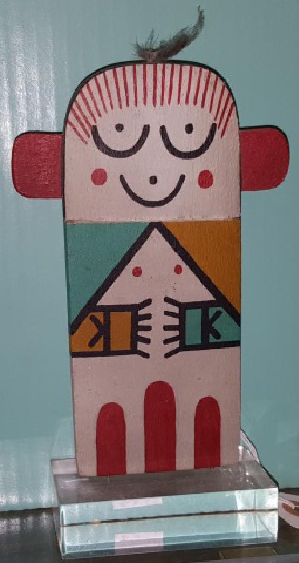 NATIVE AMERICAN CRADLE DOLL: Approximate height with stand 7 3/4".