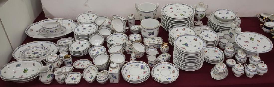 *PARTIAL SET OF RICHARD GINORI CHINA (1 of 7)