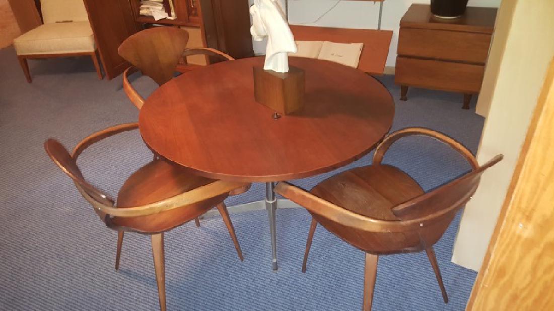 *SET OF 4 PLYCRAFT PRETZEL CHAIRS: Along with unmarked circular table, diameter 42"