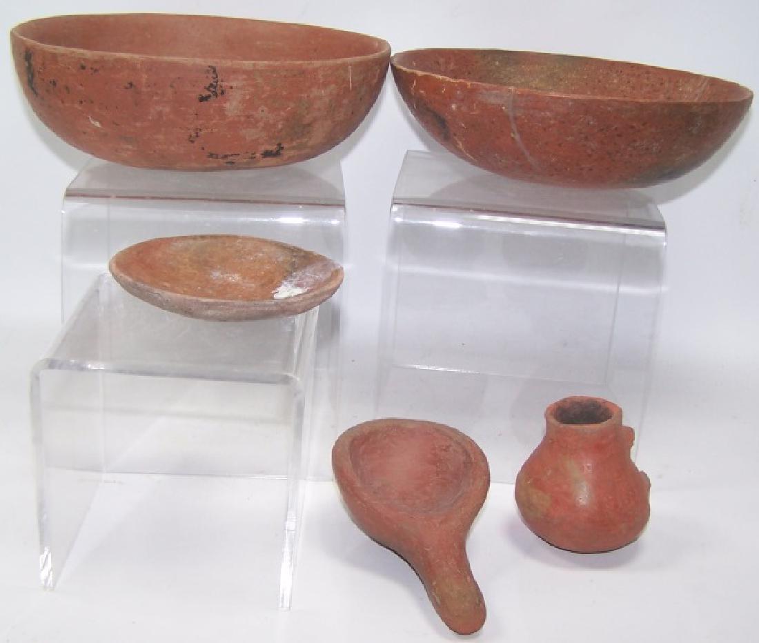 *5 PIECES OF PRE-COLUMBIAN POTTERY (1 of 2)