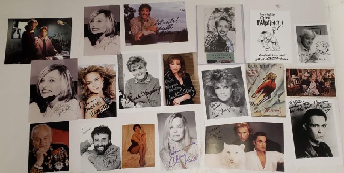 *19 AUTOGRAPHED PHOTOS: 2 Julie Christie, Yakov Smirnoff, David Duchovny, Gillian Anderson, Angela Lansbury, Jimmy Smits, Geraldo Rivera, Eva Gardener, Cheryl Ladd, Jackie Collins, Siegfried and Roy, Jane Powell, Dave Steven