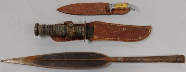 3 PIECES: Spear head and 2 knives with sheaths.