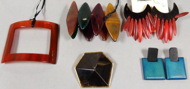 *5 PIECES OF MONIES JEWELRY: 2 bracelets, brooch, and pair of earrings.