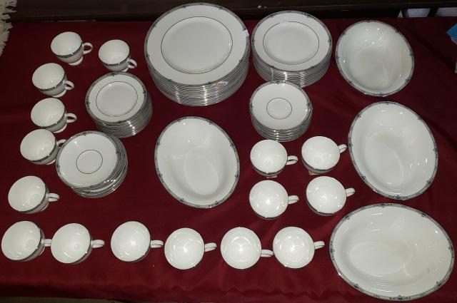 *SET OF WEDGWOOD DINNERWARE: Amherst pattern, 16 dinner plates, 16 salad plates, 16 bread plates, 16 cups, 16 saucers, 3 oval serving bowls, circular tray.