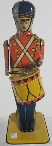 *WOLVERINE TIN WIND-UP TOY: Drummer No. 27 Drum Major by Wolverine, approximate height 13 1/4".