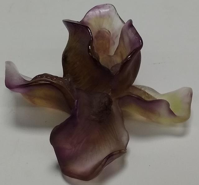 *DAUM CRYSTAL FLOWER: Approximate height 1 1/2".