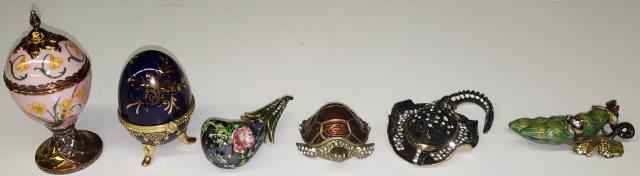 6 TRINKET BOXES: Stingray, peas in pod, gourd, turtle, and 2 eggs.