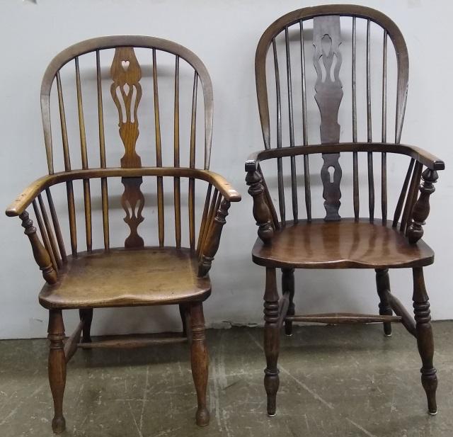 2 WINDSOR ARMCHAIRS: 2 WINDSOR ARMCHAIRS