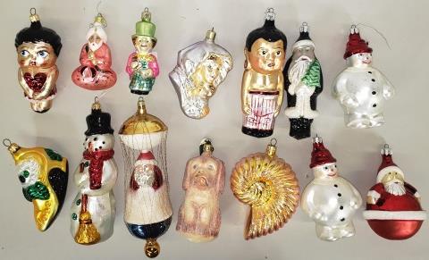 *14 CONTEMPORARY CHRISTMAS ORNAMENTS: Santa, snowman, dog, etc.