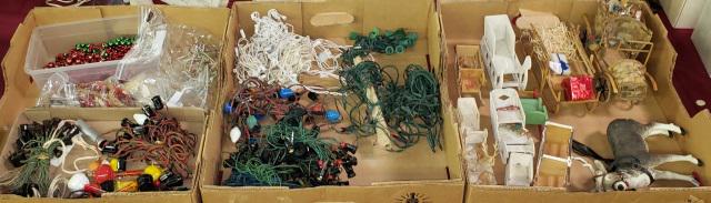 *GROUP OF MISCELLANEOUS CHRISTMAS ITEMS: Including lights, sleighs, etc.