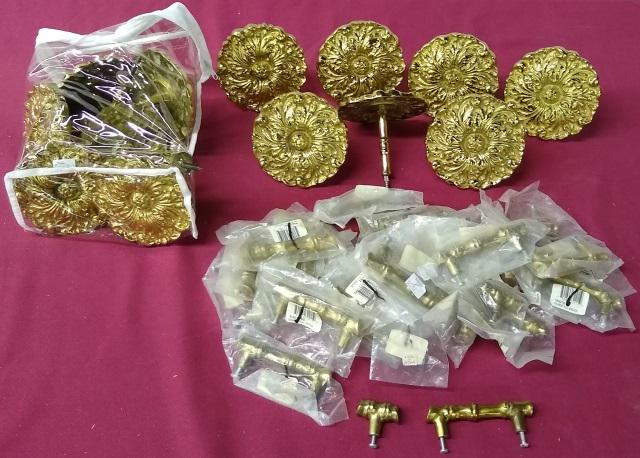 *GROUP OF CURTAIN HARDWARE: Curtain hardware.