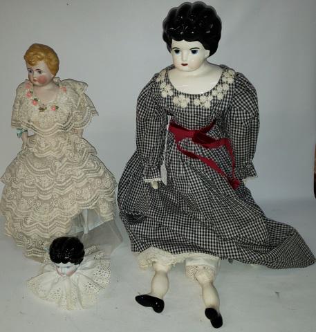*3 DOLLS (1 of 8)