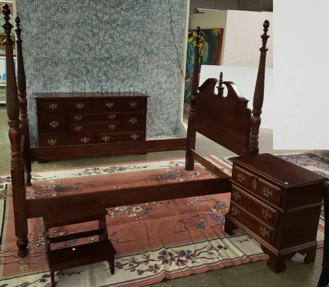 *4 PIECE BEDROOM SET (1 of 5)