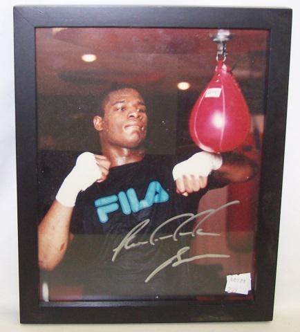 RIDDICK BOWE AUTOGRAPHED PHOTOGRAPH: RIDDICK BOWE AUTOGRAPHED PHOTOGRAPH