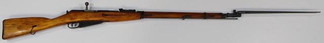 MOSIN NAGANT BOLT ACTION RIFLE: Russian Mosin Nagant bolt action rifle, model 91/30, 7.62 cal., S/N P 7573, 28 3/4" barrel, has cleaning rod and bayonet (Waiting Period: 72 hours).