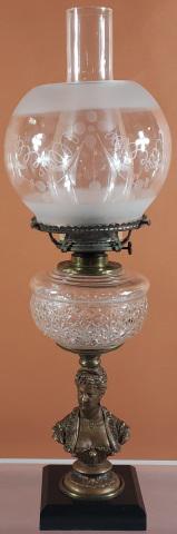 BRADLEY & HUBBARD FIGURAL OIL LAMP (1 of 7)