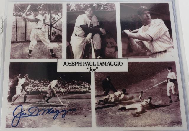 JOE DIMAGGIO AUTOGRAPHED PHOTO (1 of 3)