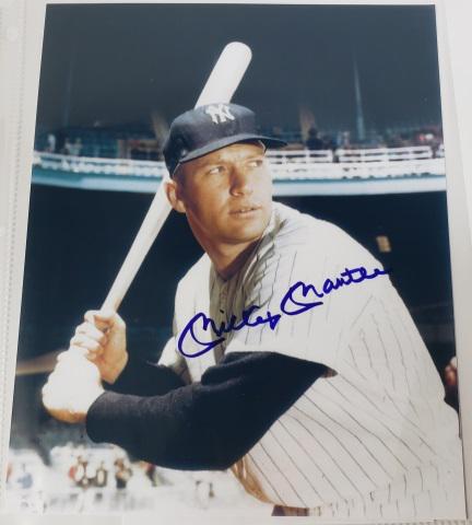 MICKEY MANTLE AUTOGRAPHED PHOTO (1 of 3)