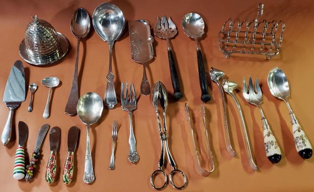 GROUP OF SILVERPLATE (1 of 5)