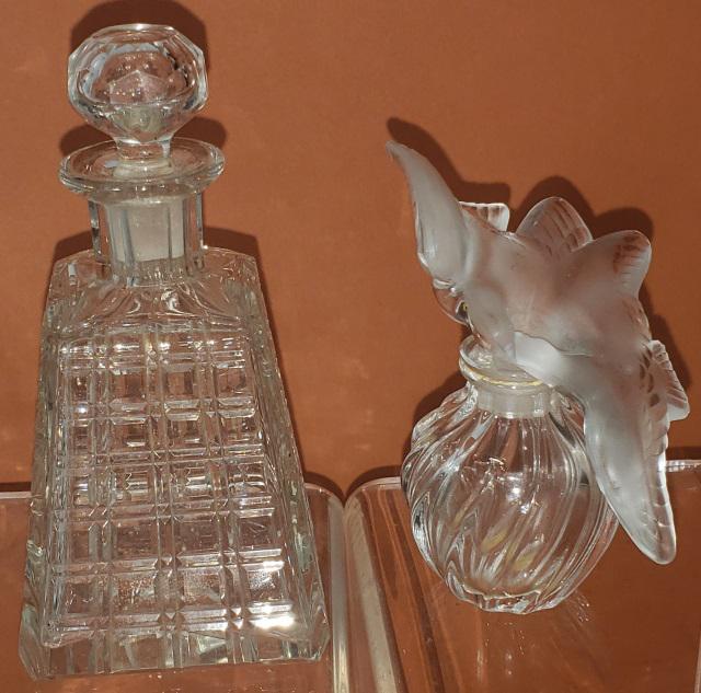2 GLASS PERFUME BOTTLES (1 of 1)