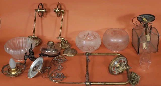 GROUP OF MISC LAMP PARTS (1 of 5)