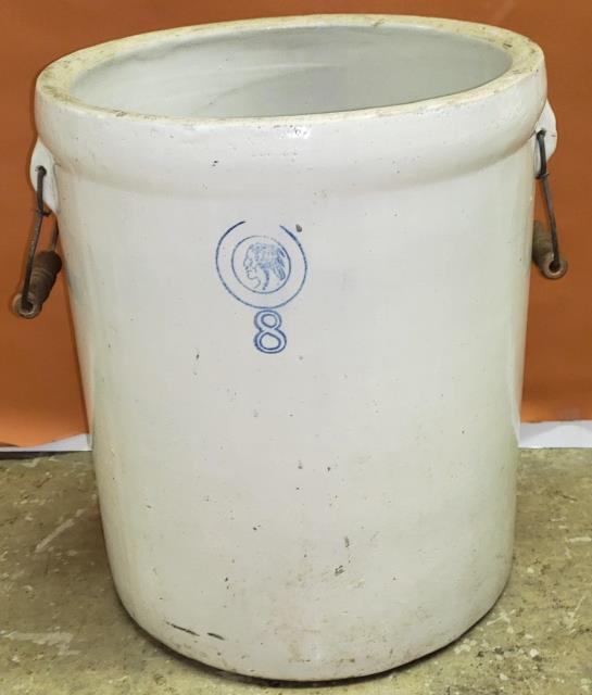 LOUISVILLE STONEWARE CROCK (1 of 4)