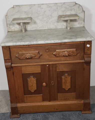 VICTORIAN WALNUT WASH STAND (1 of 3)