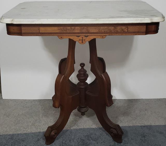 VICTORIAN WALNUT LAMP TABLE (1 of 5)
