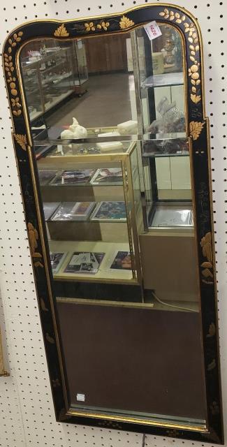 WILLIAMSBURG RESTORATION WALL MIRROR (1 of 7)