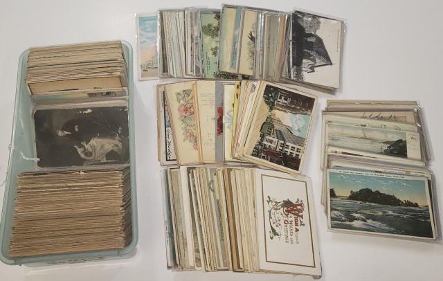 APPROXIMATELY 500 MISCELLANEOUS POSTCARDS (1 of 5)