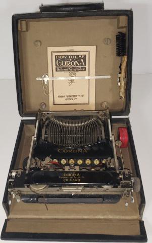 CORONA TYPEWRITER (1 of 4)