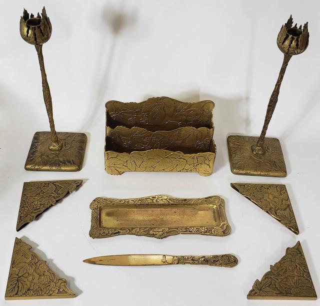 MARSHALL FIELD'S & CO. GILT BRONZED DESK SET (1 of 12)