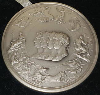 STERLING SILVER WATERLOO MEDAL: Sterling silver John Pinches medalist LTD., #1424/5000, "The Waterloo Medal", by Benedetto Pistrucci, approximate total weight 3.86 ozt, complete with box and papers.