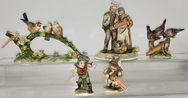 5 PORCELAIN FIGURES (1 of 3)