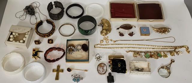 GROUP OF MISCELLANEOUS COSTUME JEWELRY (1 of 10)