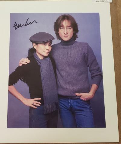 YOKO ONO AUTOGRAPH (1 of 3)