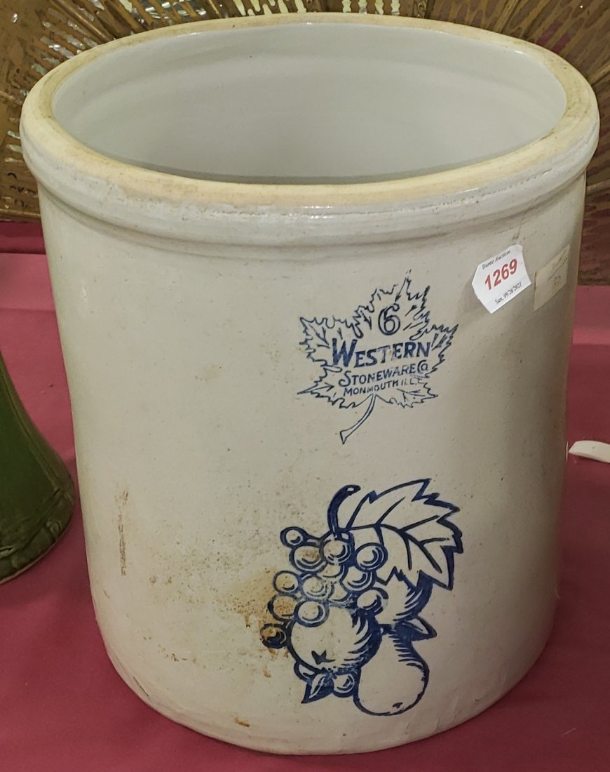 WEATERN 6 GAL STONEWARE CROCK (1 of 1)