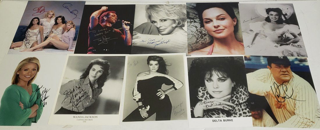 27 AUTOGRAPHED PHOTOGRAPHS: Gina Davis, Will Smith, Cheryl Ladd, Jerry Ferrara, Burt Reynolds, Tom Jones, Tim Kang, Ashley Judd, Janet Lee, Lena Horne, Kelly Ripa, Wanda Jackson, Cameron Diaz, Demi Moore, Brooke Shields, Judge G