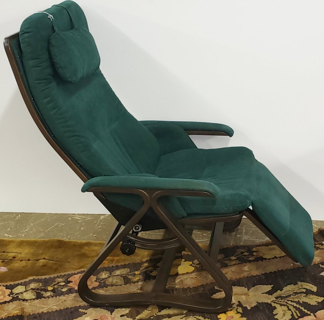 BACKSAVER SUEDE RECLINER: With green cushion.