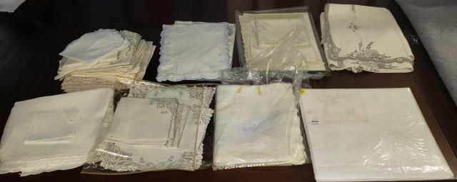 GROUP OF LINENS (1 of 9)