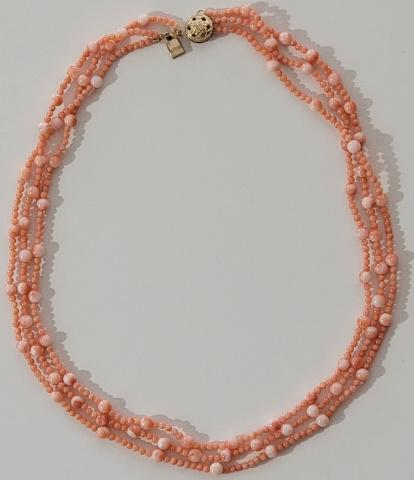 3 STRAND BEADED NECKLACE (1 of 2)