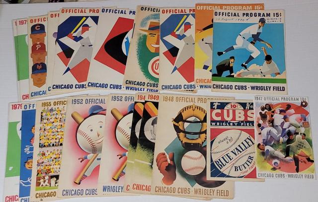 22 VINTAGE CHICAGO CUBS OFFICIAL PROGRAMS (1 of 5)