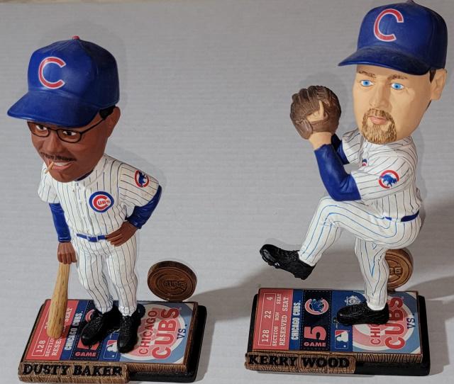 2 CHICAGO CUBS BOBBLEHEADS (1 of 4)