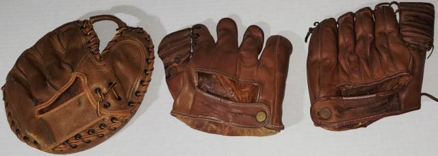 3 VINTAGE BASEBALL GLOVES (1 of 2)