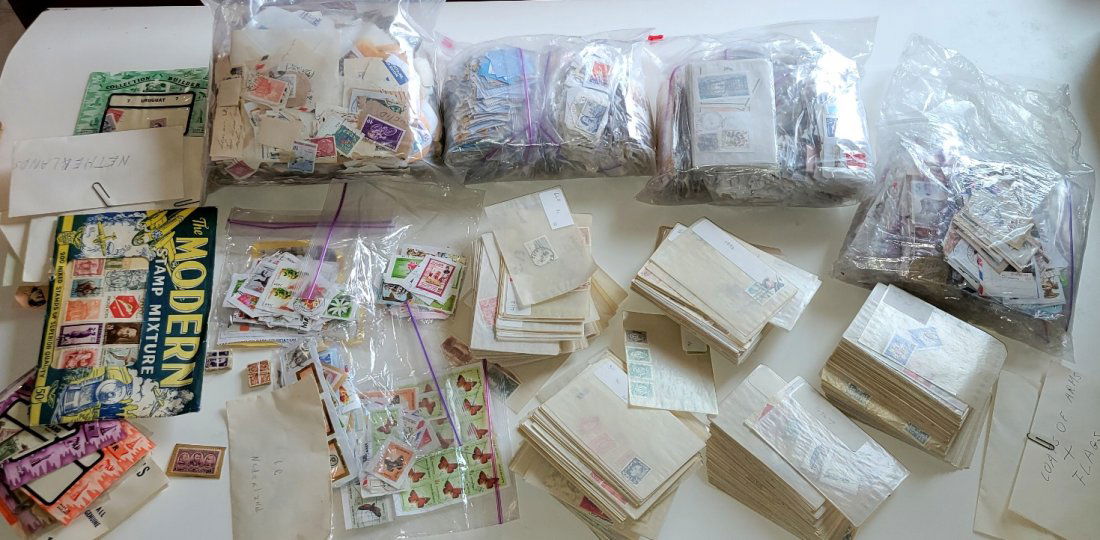 LARGE GROUP OF USED WORLDWIDE STAMPS (1 of 10)